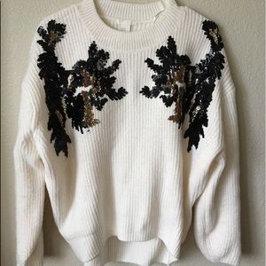 New H&M sweater. Very simple but stylish